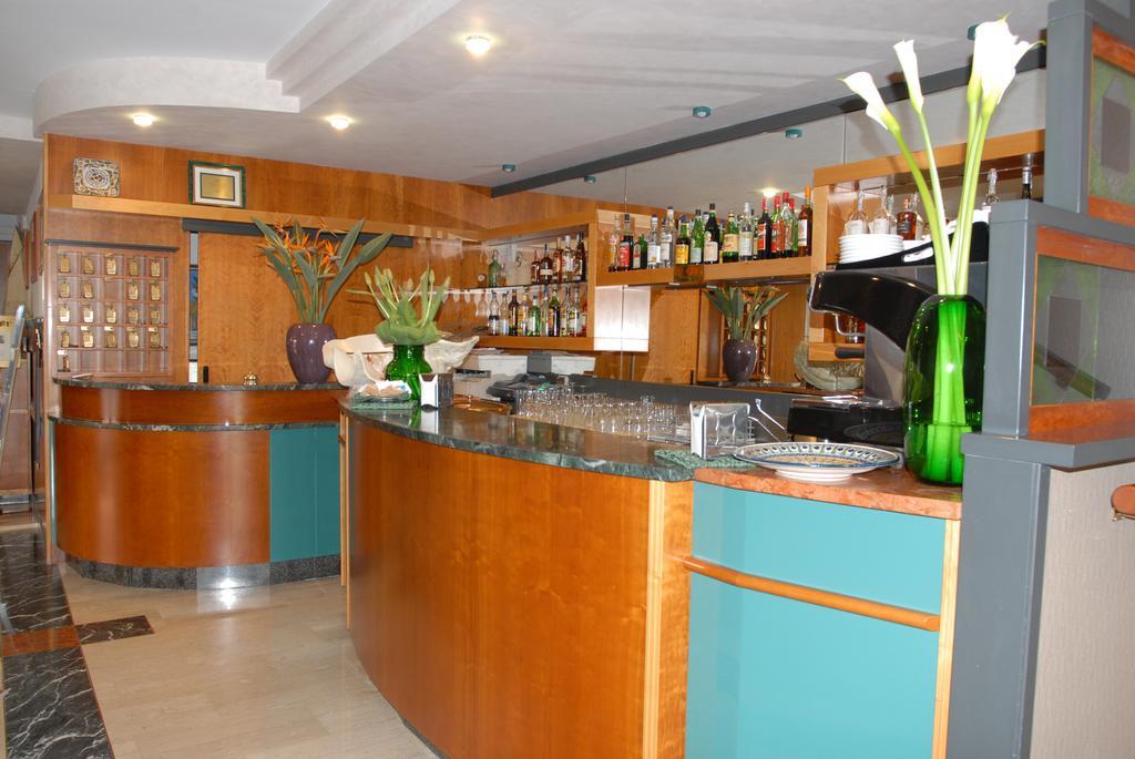 Hotel Sole Giulianova Bagian luar foto