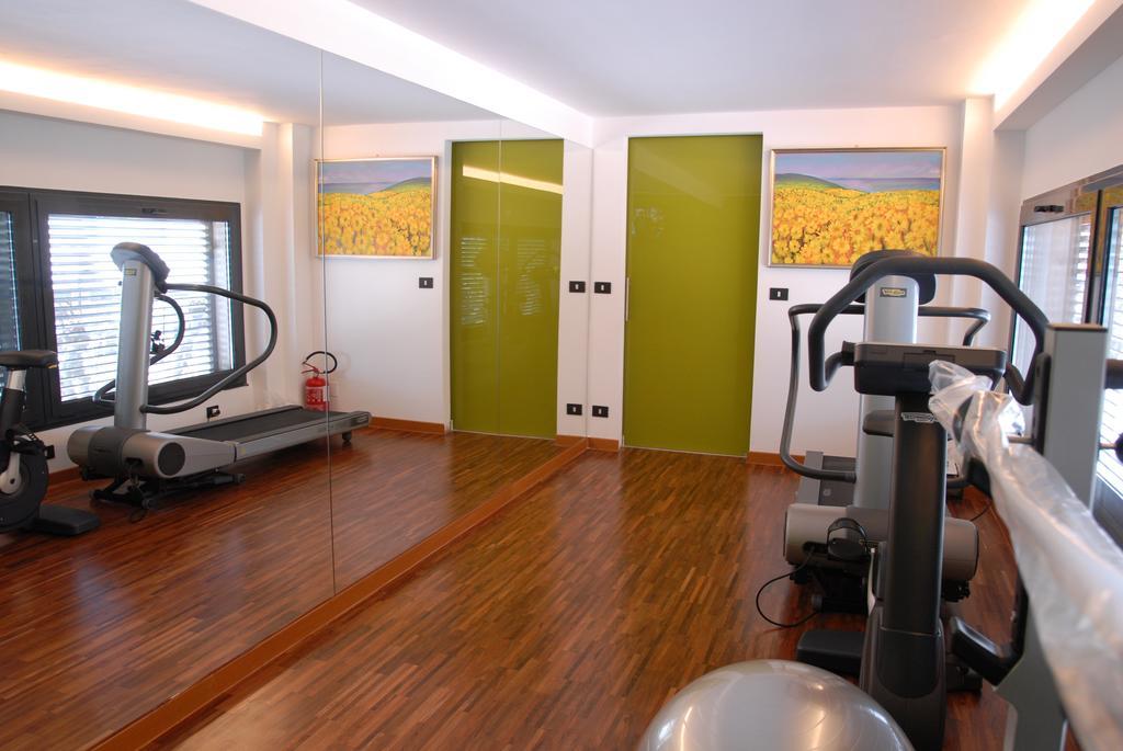 Hotel Sole Giulianova Bagian luar foto