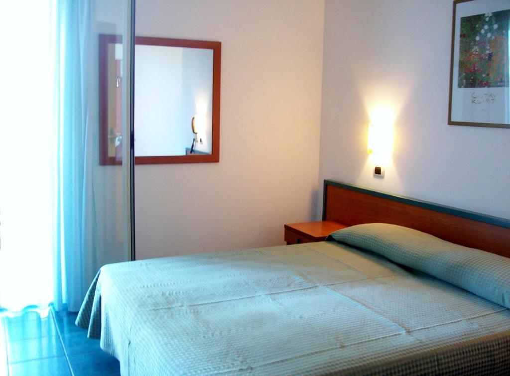 Hotel Sole Giulianova Bagian luar foto