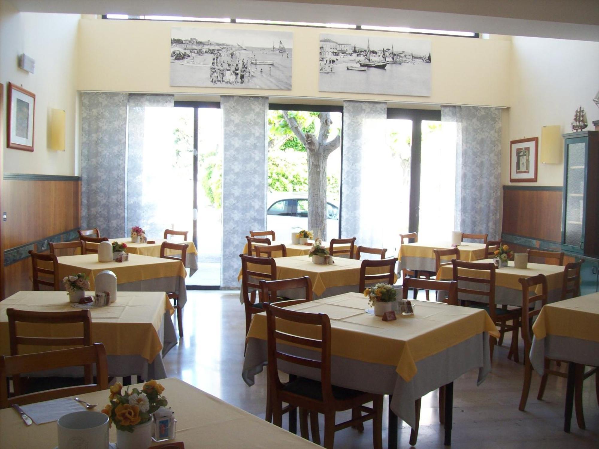 Hotel Sole Giulianova Bagian luar foto