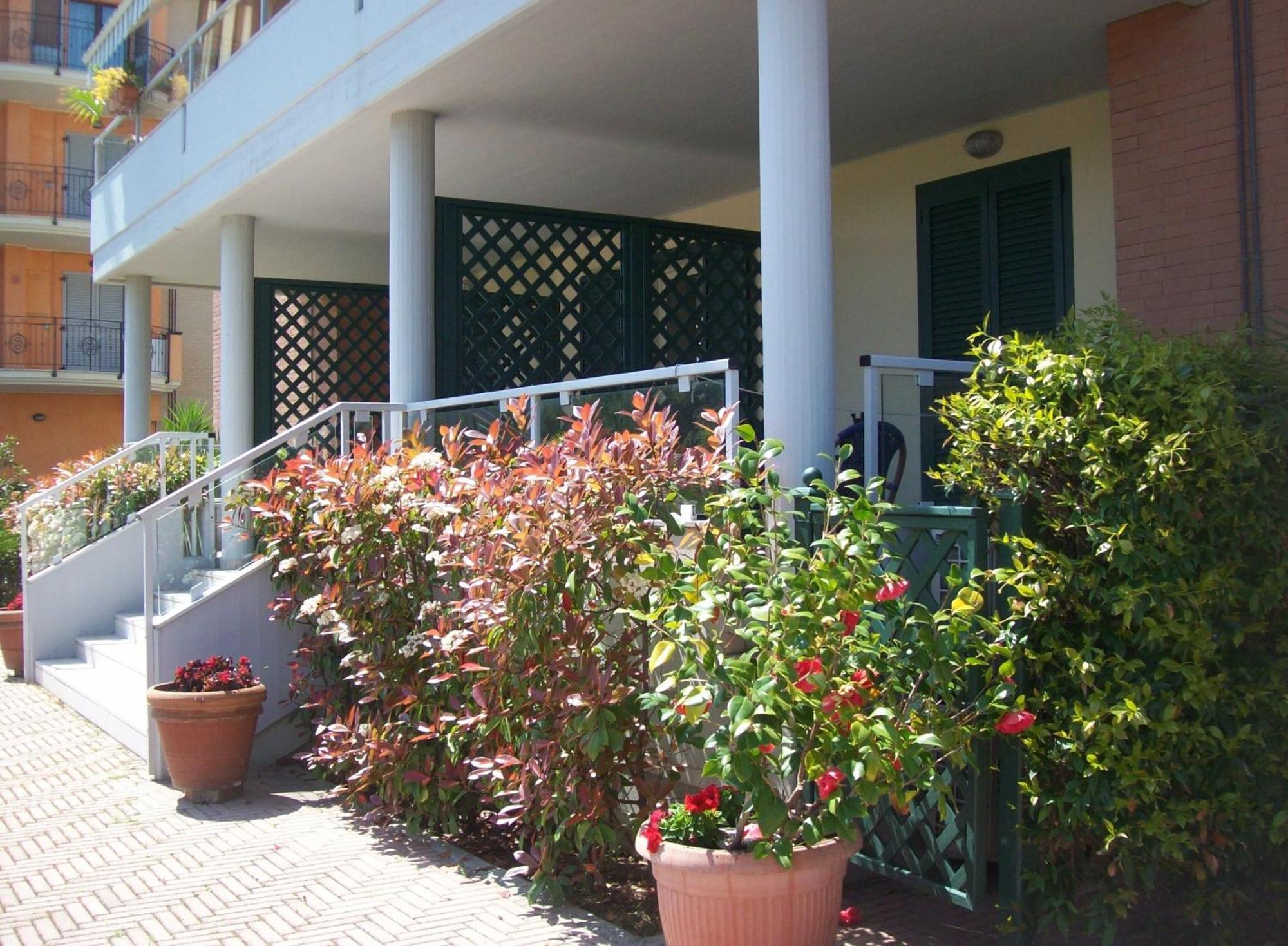 Hotel Sole Giulianova Bagian luar foto